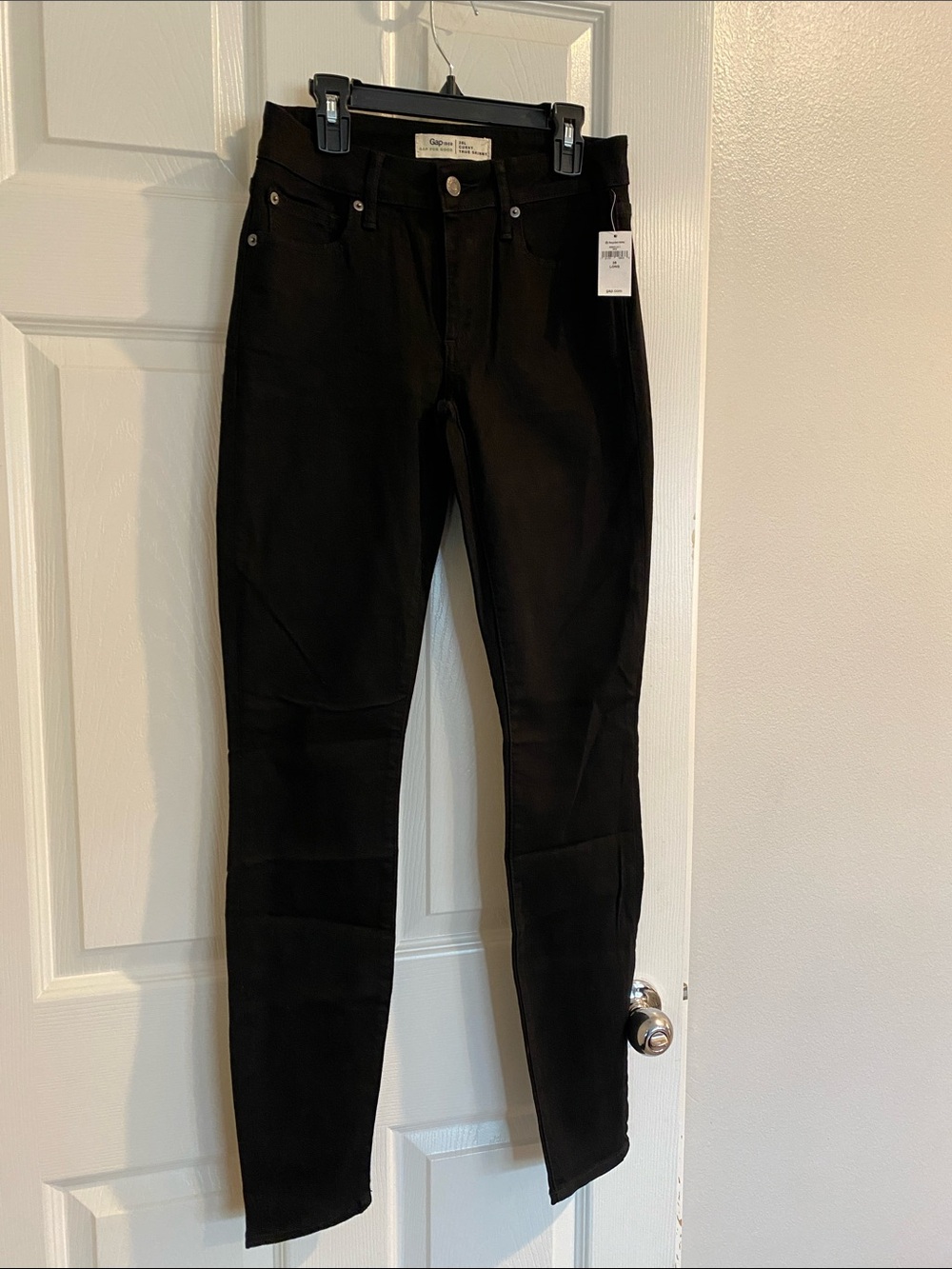 NWT GAP 9" Mid-Rise Curvy Black Skinny Jeans (Long Length 30" inseam"